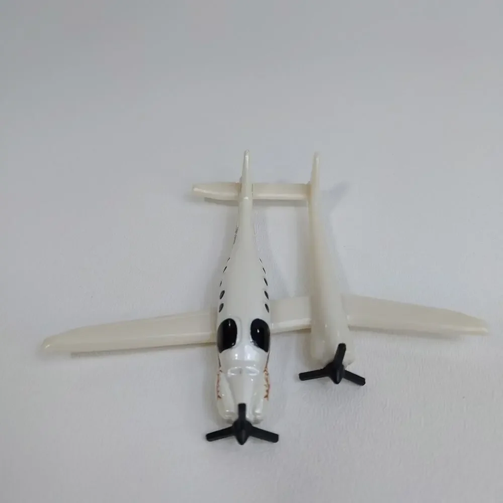 Burt Rutan Boomerang diecast jet airplane plane‎ matchbox MBX sky busters toy